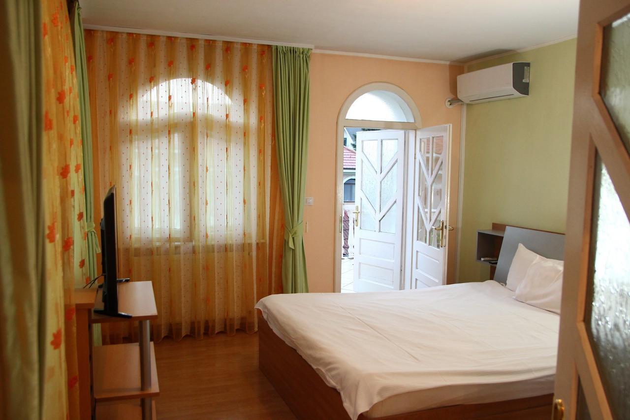 Casa Monica Hotel Băile Felix Exterior photo